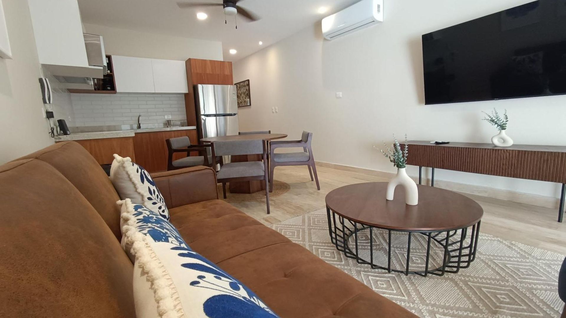 Luxury & Modern In Amenities By Yeah *
