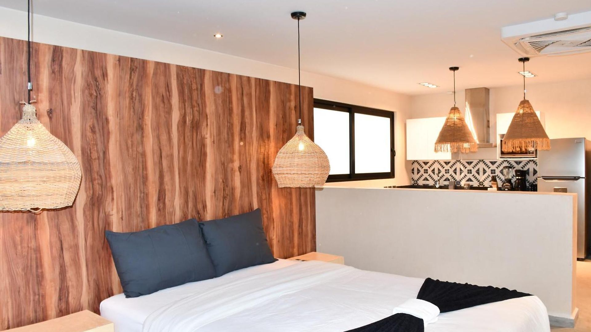 Nook By The Spot Apartment *