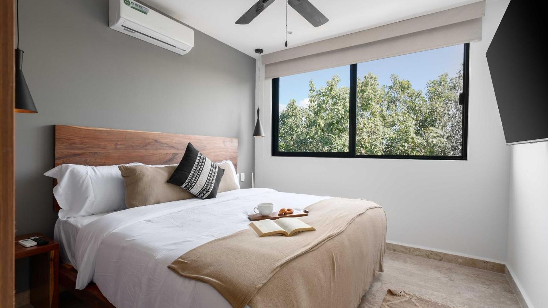 2 Bd Private Plunge Pool And Terrace