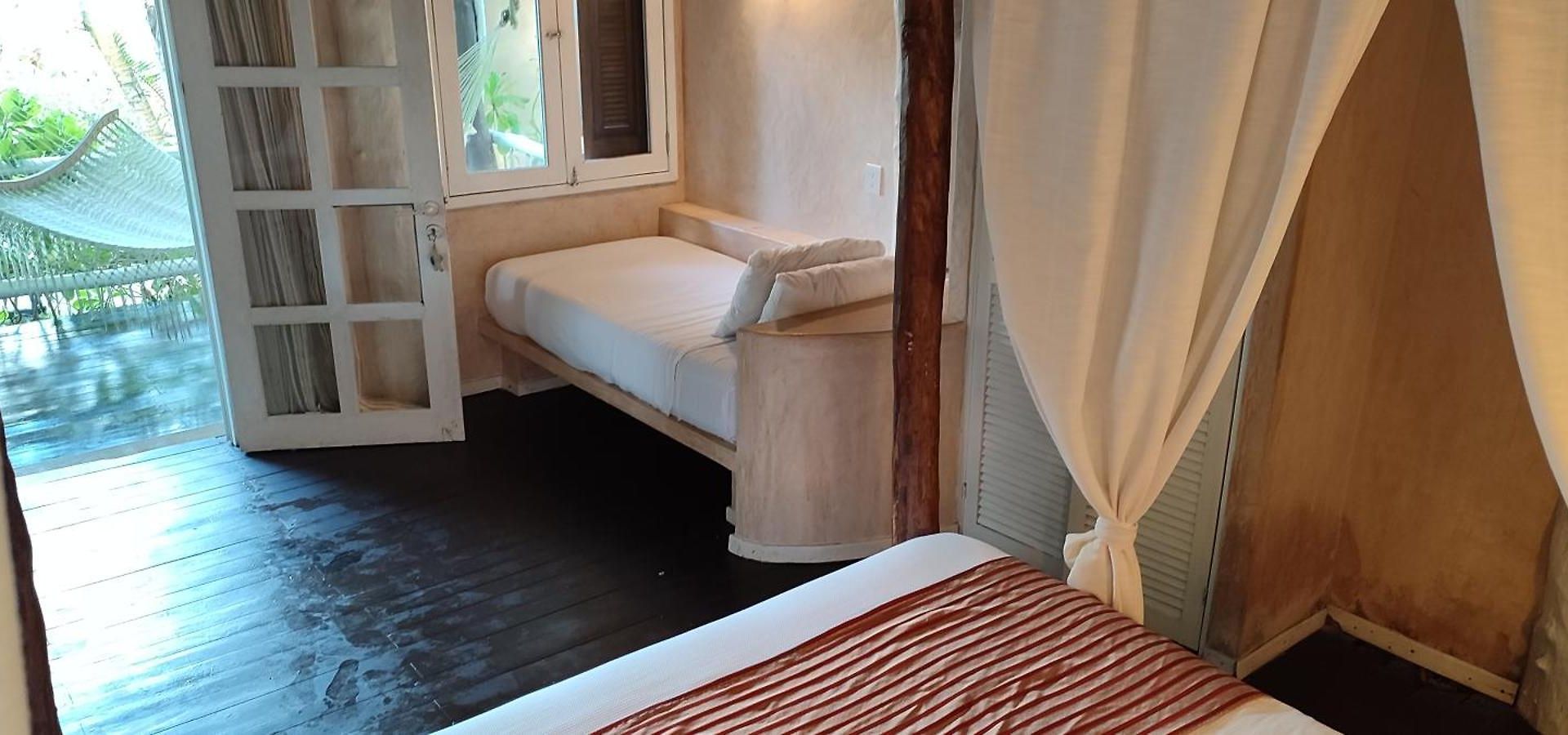 Hotel Estrellas - Located At The Party Zone 4*