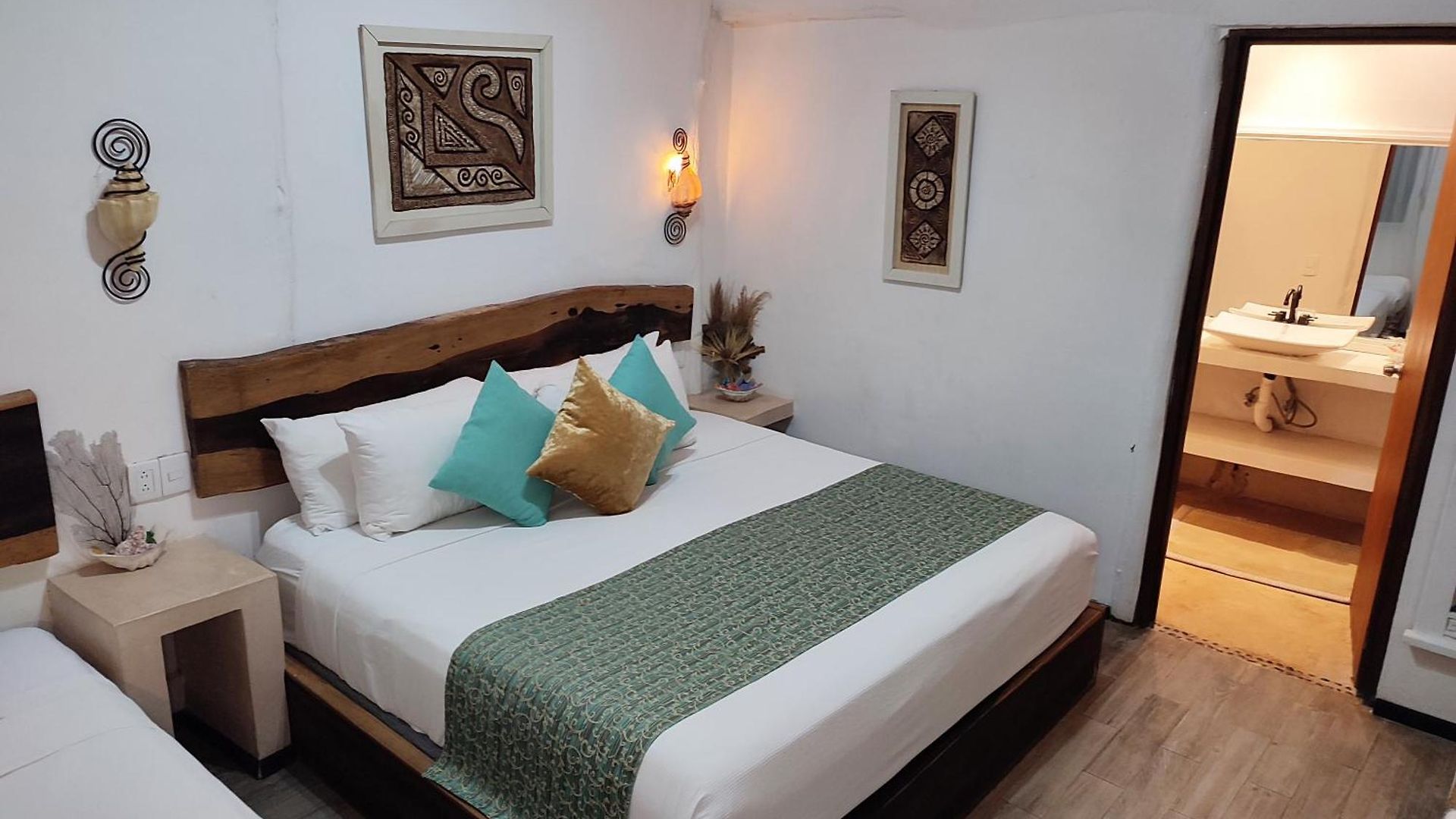 Hotel Estrellas - Located At The Party Zone 4*