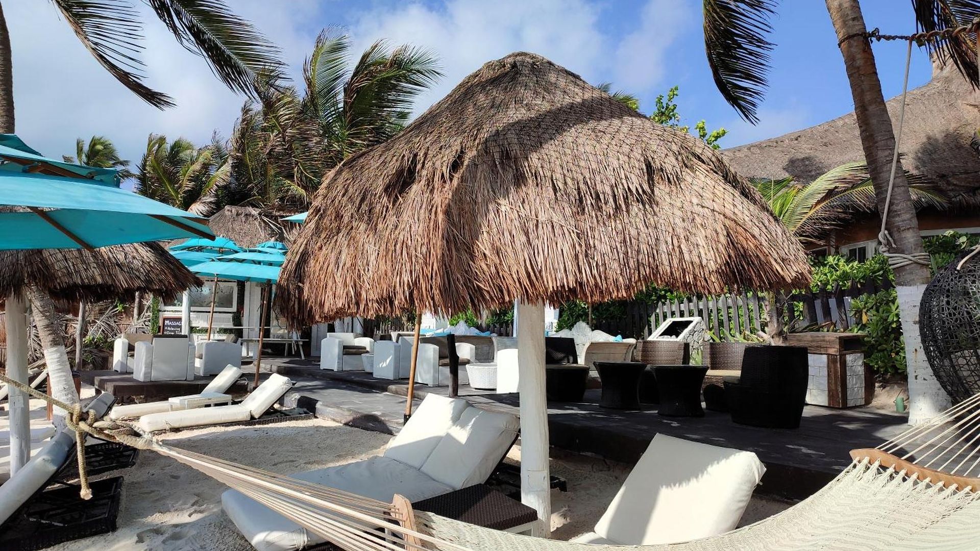 Estrellas - Located At The Party Zone Hotel 4*
