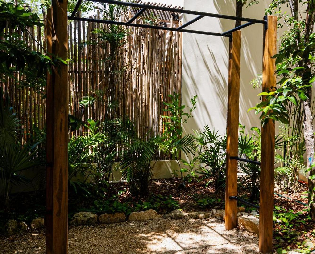 Penthouse With Private Jungle, Pool, Downtown