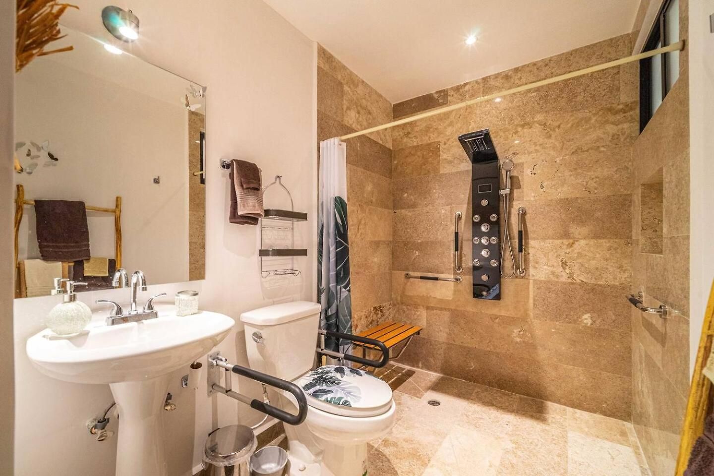 King With Private Balcony, Gym And Rooftop Pool Tulum