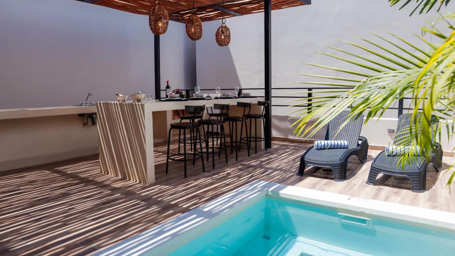 La Joya Villa *