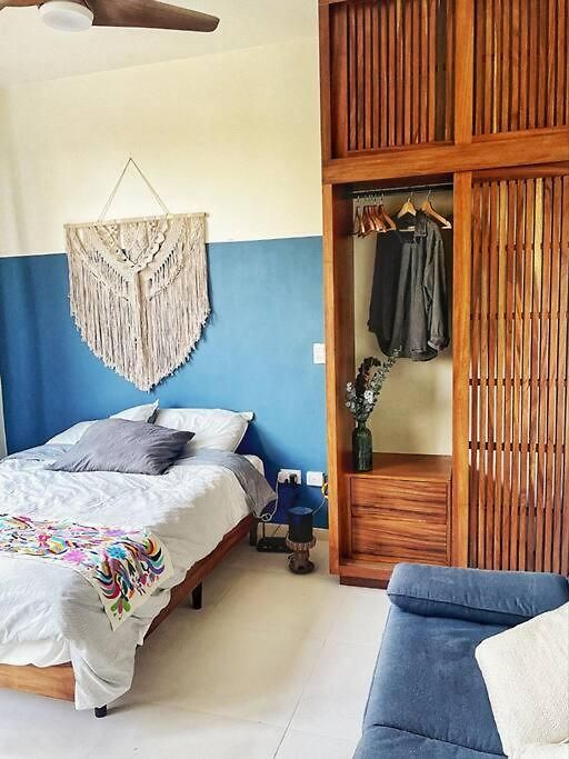 3ppl At Great Price & Location In Apartment *