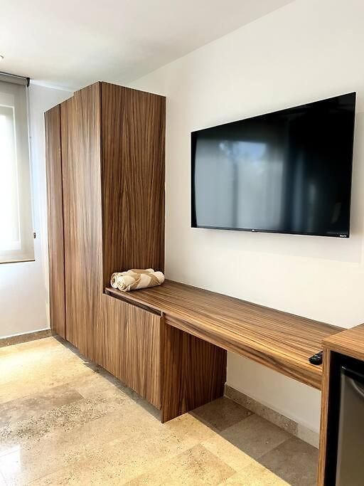 Super Comfortable With Office Space! Apartment Tulum