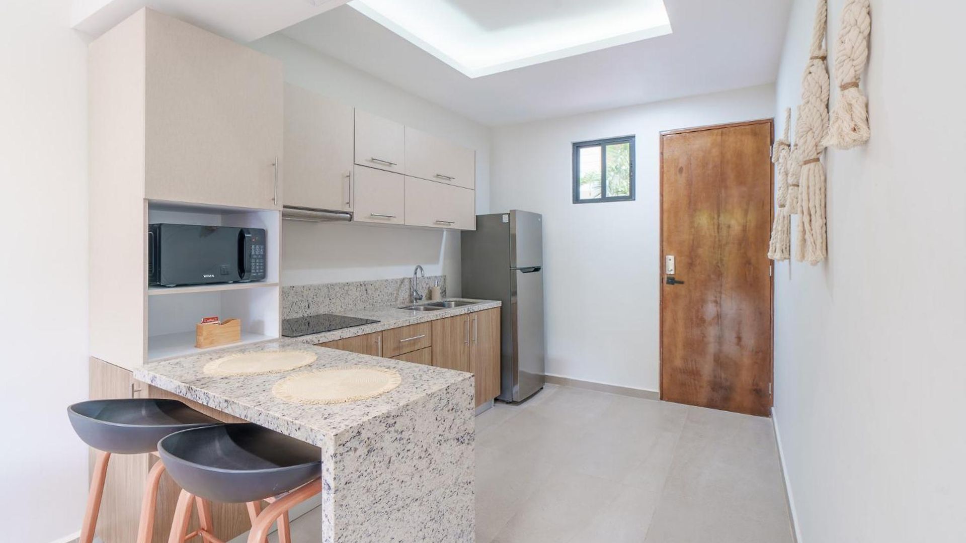 Downtown Penthouse With Private Pool, Rooftop Pool And Gym, Short Distance From Beaches, Restaurants & Nightlife Apartment