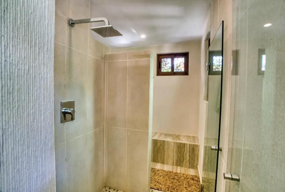 Soliman Bay Beachfront Villa *