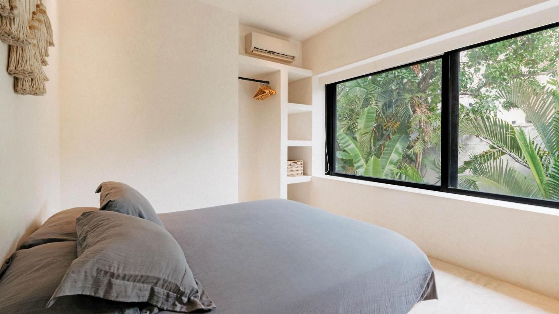 Casa Areca, Awarded Architectural Located In A Secured Gated Community, With Concierge Services