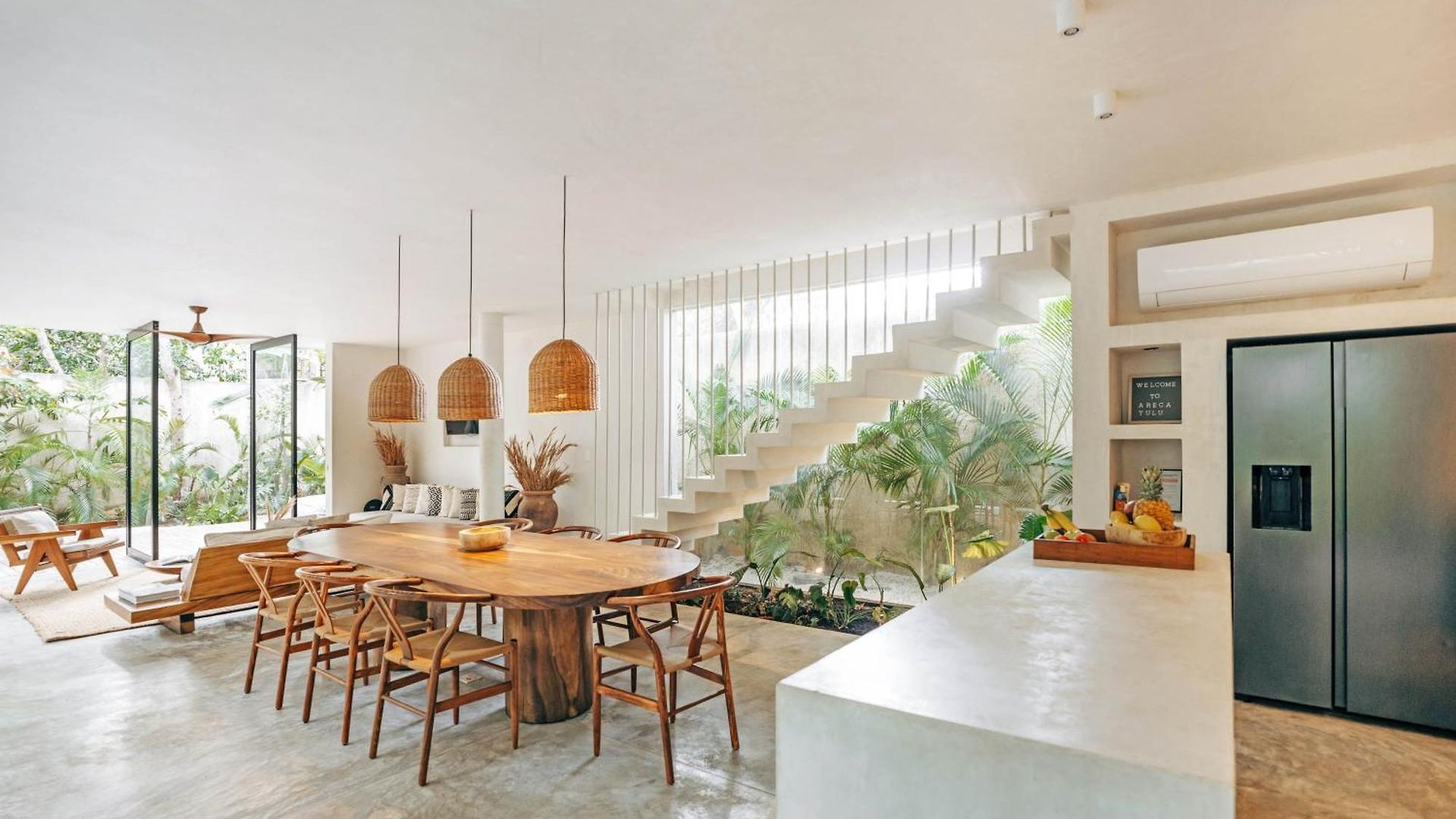 Casa Areca, Awarded Architectural Located In A Secured Gated Community, With Concierge Services *