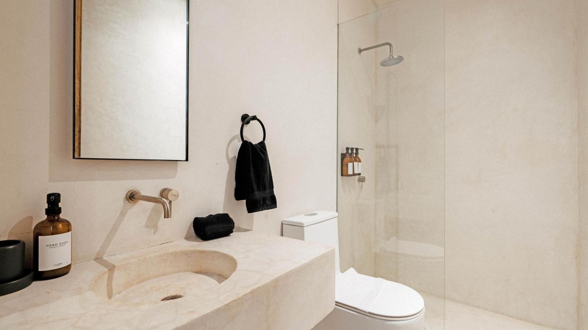 Villa Casa Areca, Awarded Architectural Located In A Secured Gated Community, With Concierge Services *
