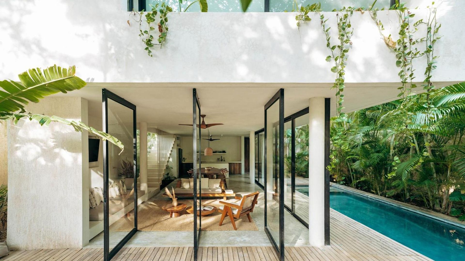 Casa Areca, Awarded Architectural Located In A Secured Gated Community, With Concierge Services *