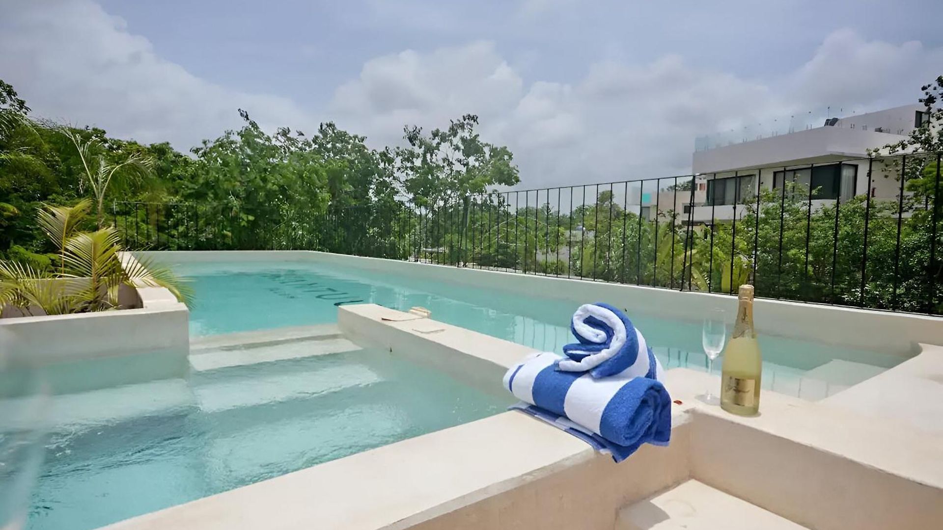 Departamento Amplio Con Balcon Y Mini Alberca Privada Apartment *