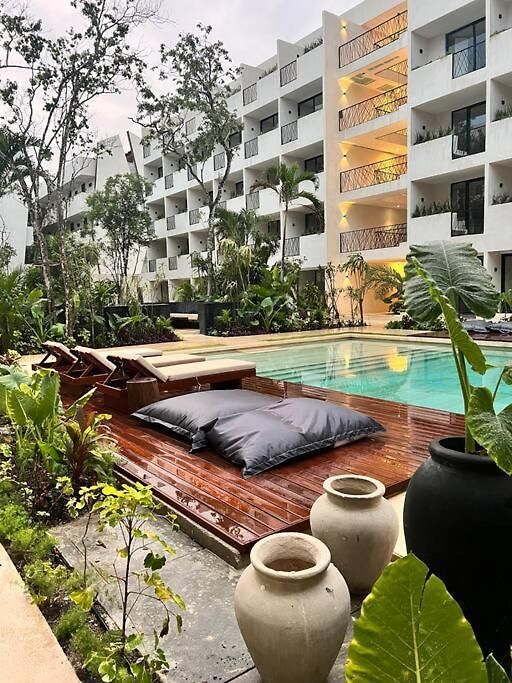 Comfy 5 Mins From *
