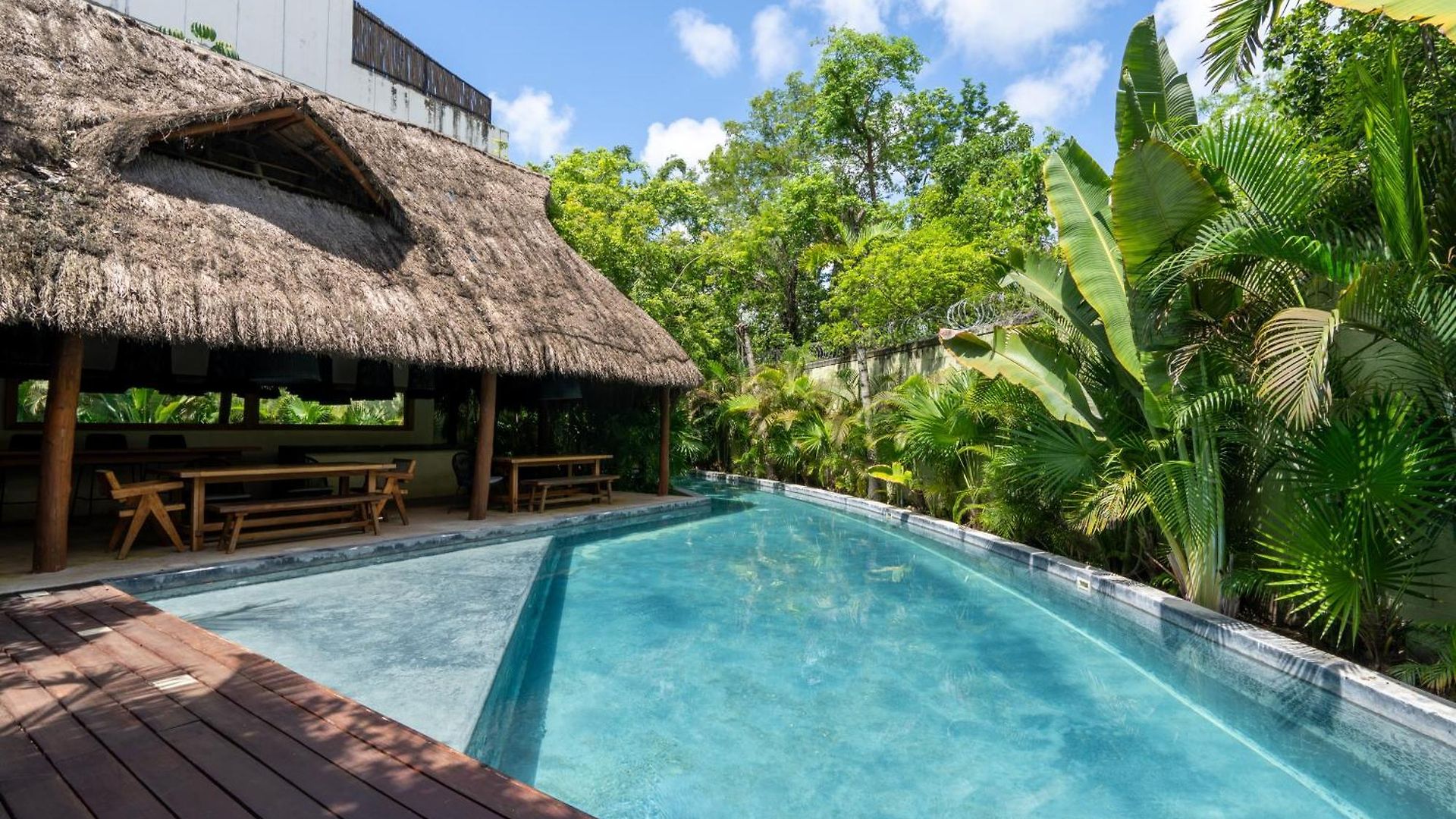 Sapphire - 2 Floors With Private Roof And Pool & Club Access Apartment *