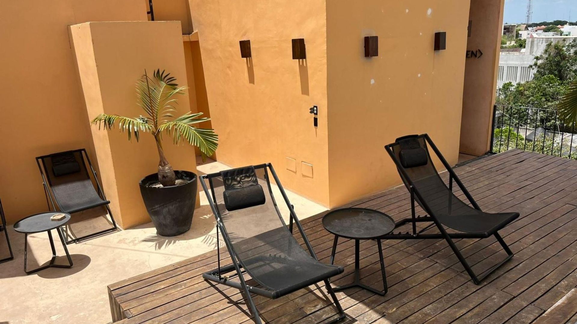 Cute And Cozy With Rooftop Pool Apartment *
