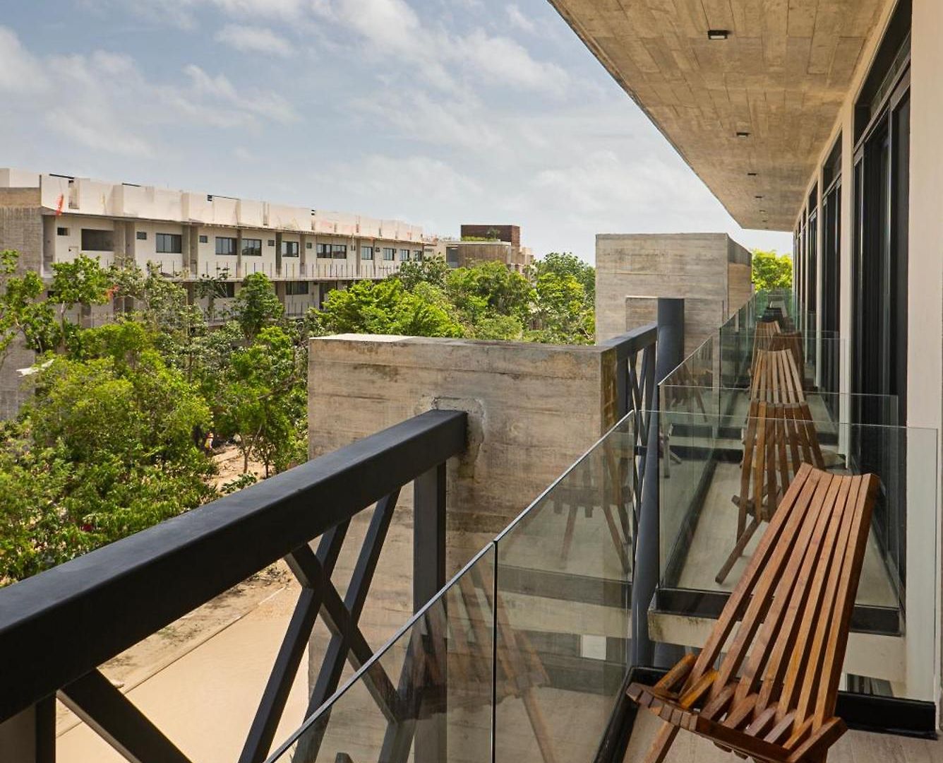 Unwind | Private Balcony & Rooftop Pools | Casago Holiday home *
