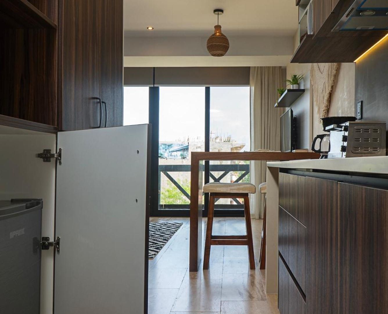 Unwind | Private Balcony & Rooftop Pools | Casago Holiday home *
