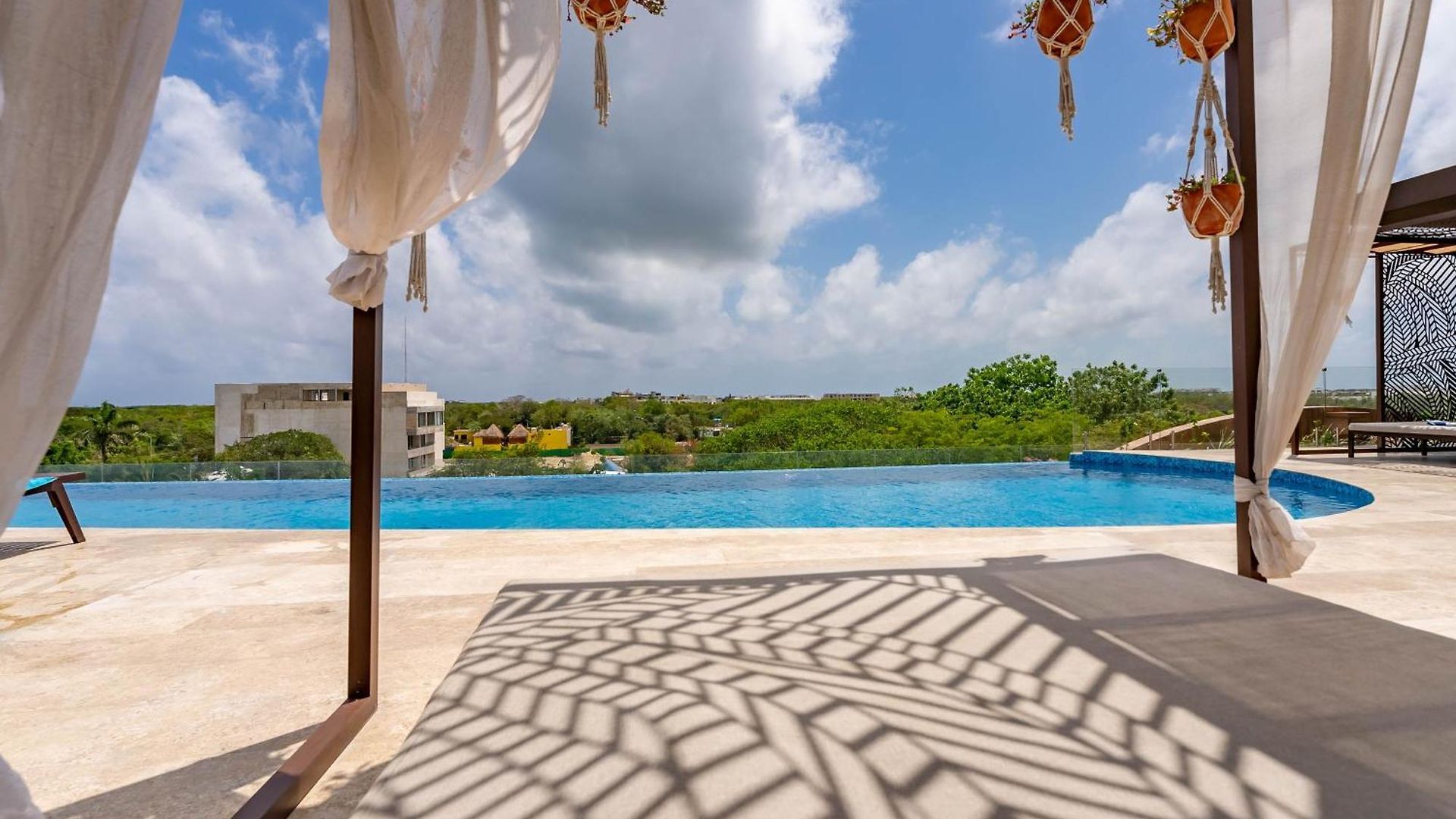 Apartahotel Menesse