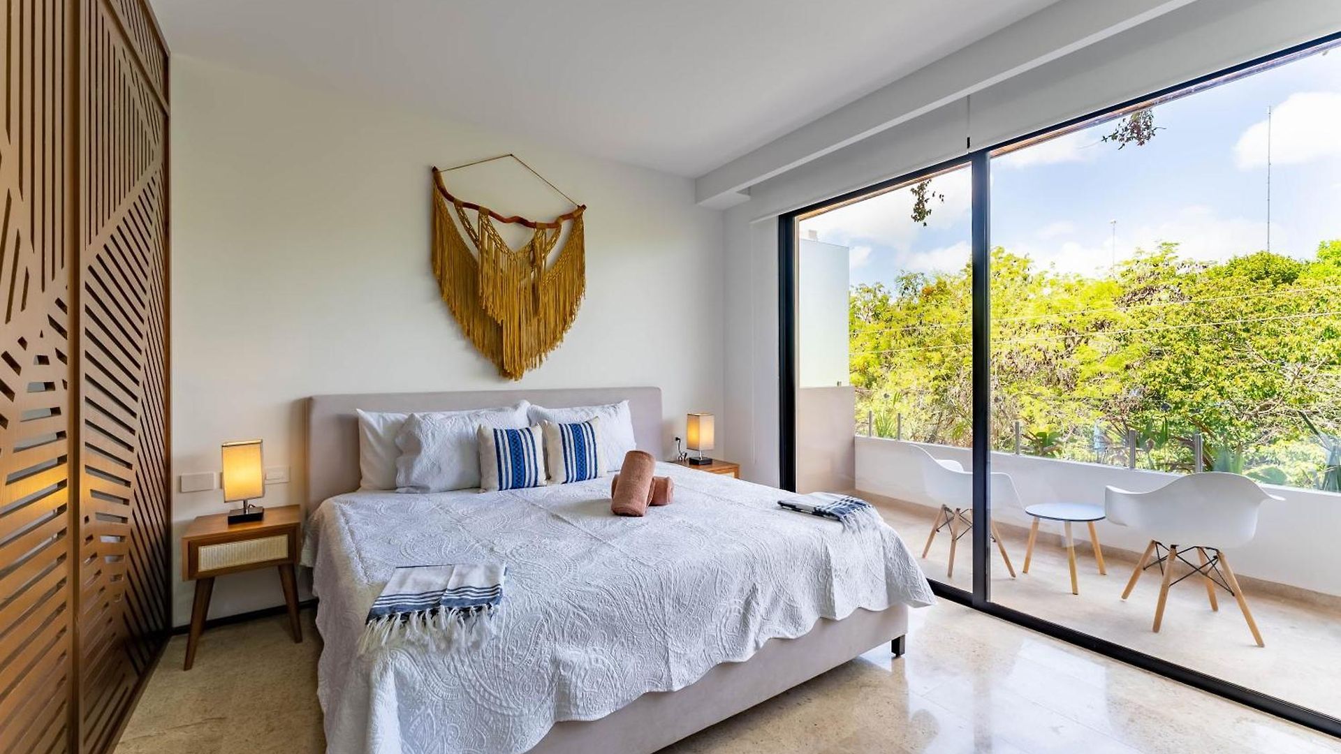 Apartahotel Menesse