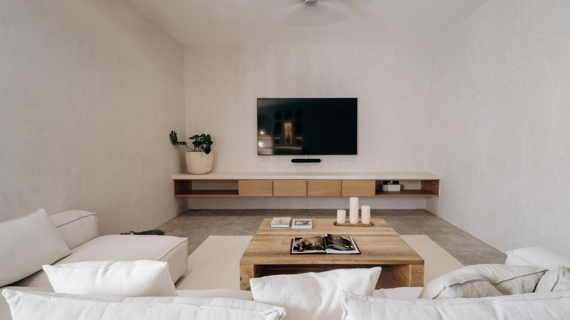 Lev - Celebrated Architectural Designer Villa