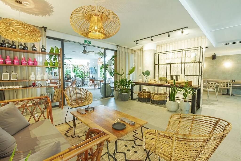 2 Bdr, Wifi 100 Mb, Jungle View Apartment