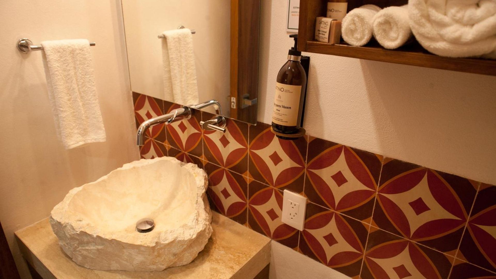 Latino Boutique Hotel 3*