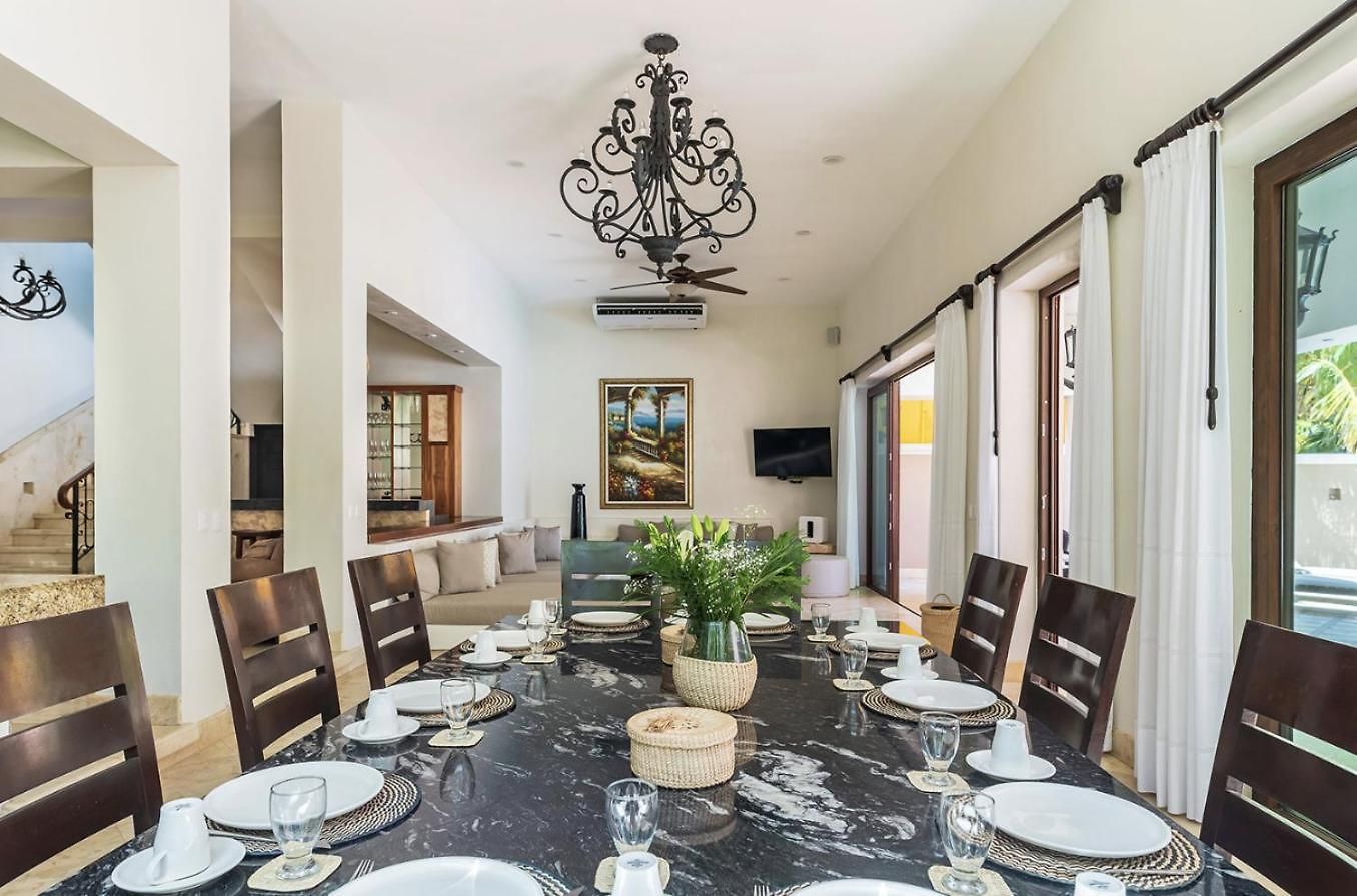 Villa Mansion Soliman Bay For 34 Guests *