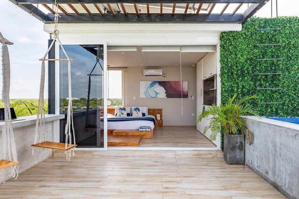 Designer Penthouse - Rooftop Pool & Jungle View