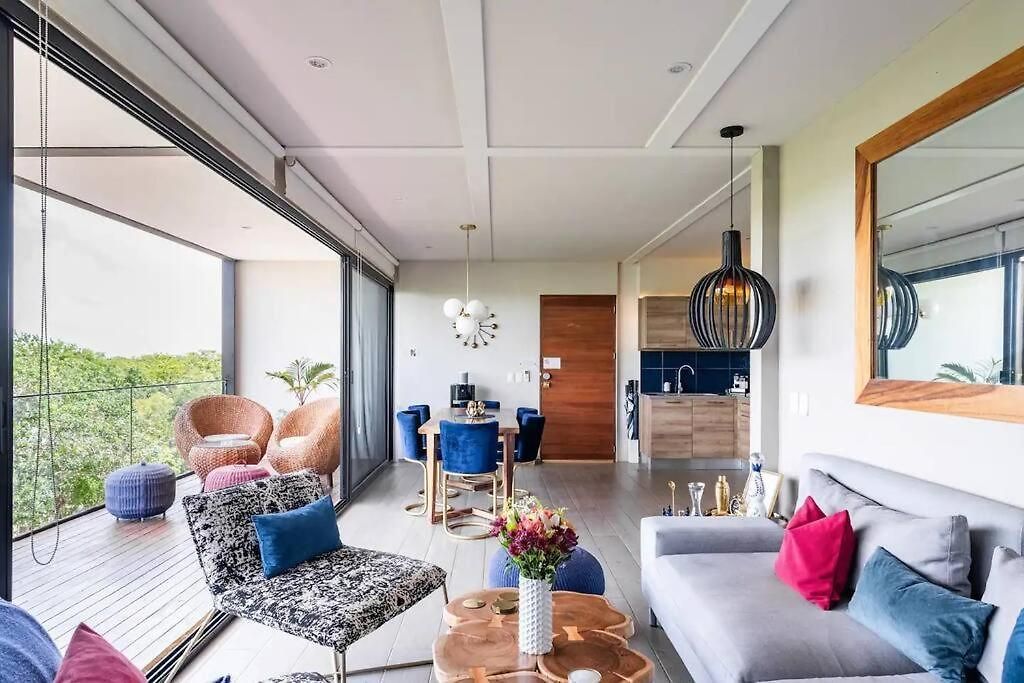 Designer Penthouse - Rooftop Pool & Jungle View *