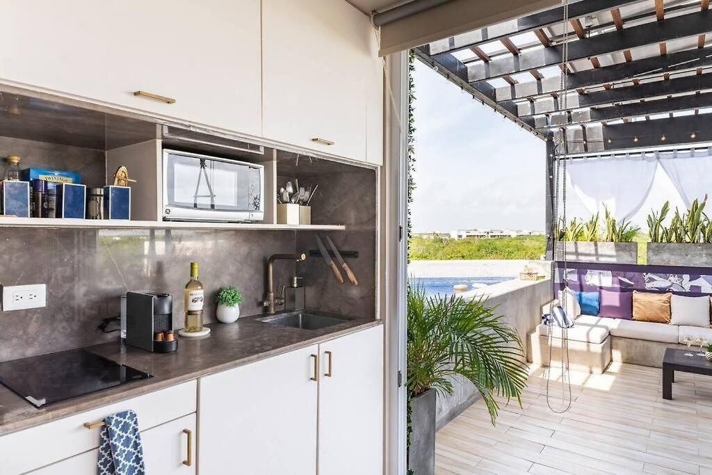 Designer Penthouse - Rooftop Pool & Jungle View *
