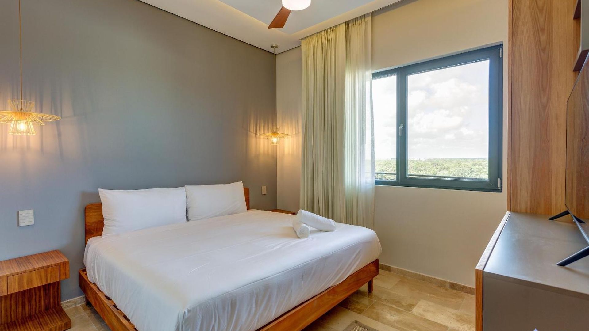 Ocean Views Luxury Community Private Rooftop Pool Holiday home *