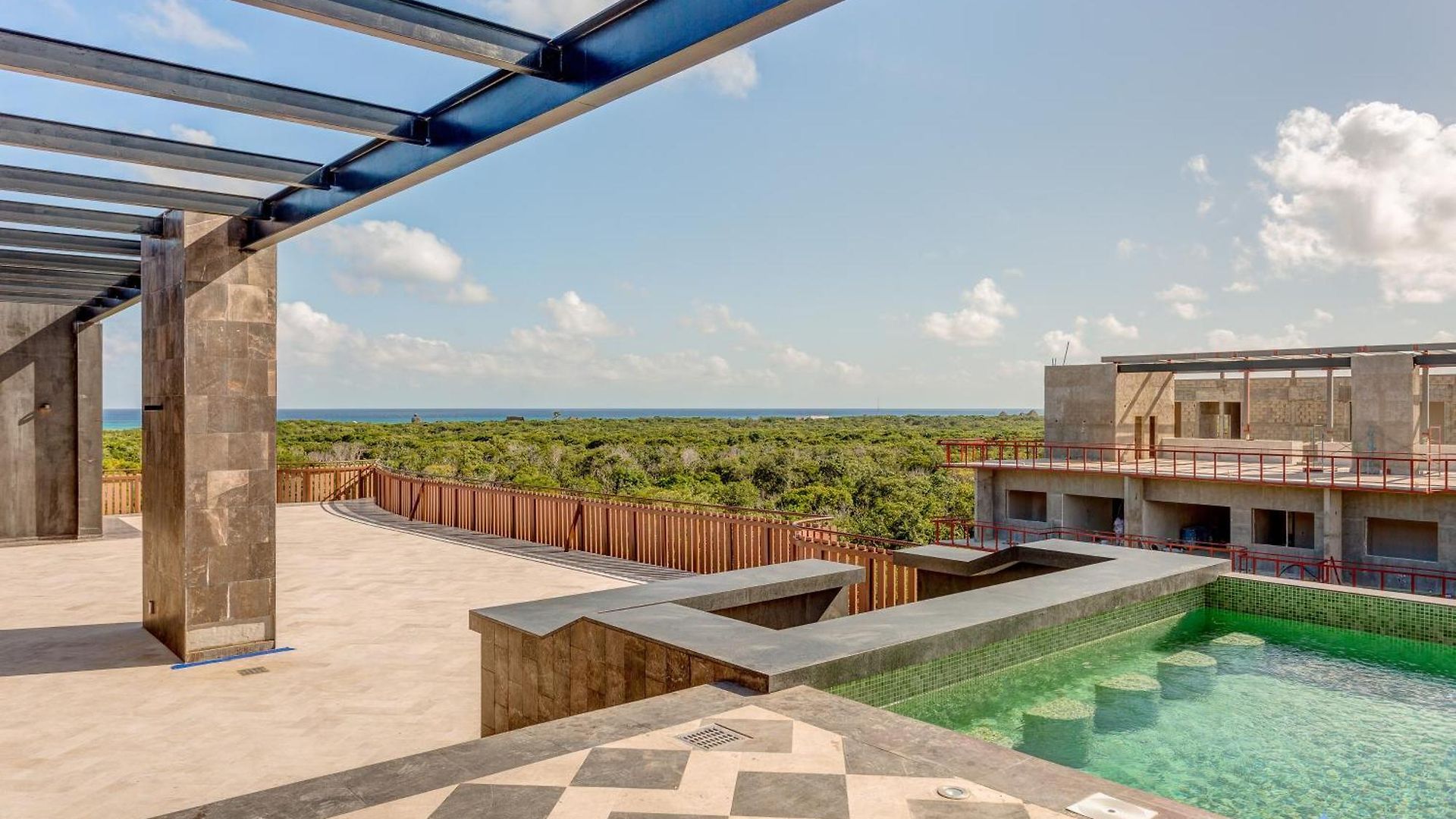 Ocean Views Luxury Community Private Rooftop Pool Holiday home *