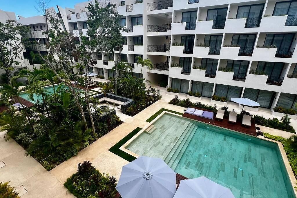 Comfy Plounge Pool Tulum