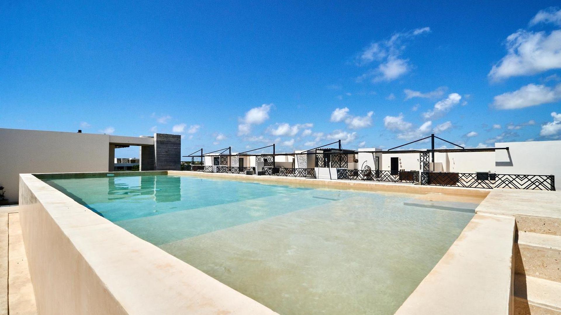 Escape - Stylish Pool, Gym & Parking Apartment Tulum