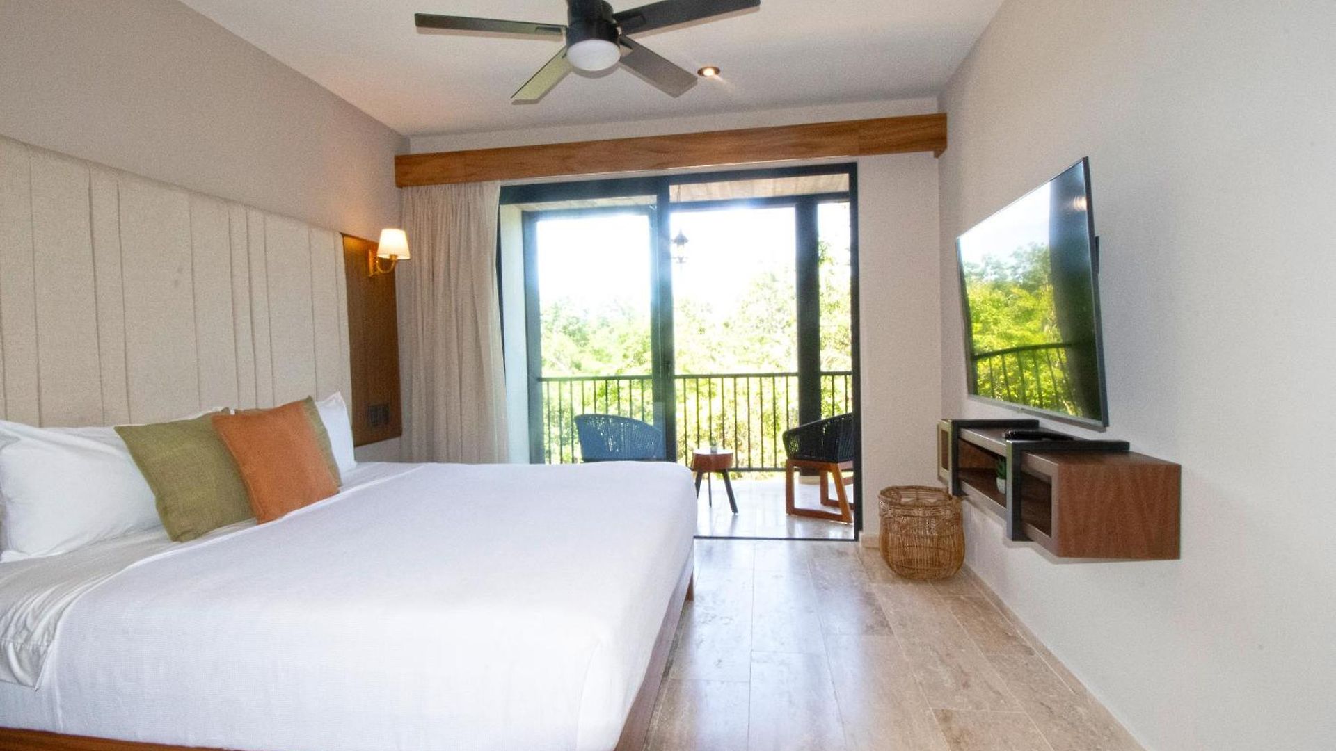 Hacienda Tuk By The Spot Apartment