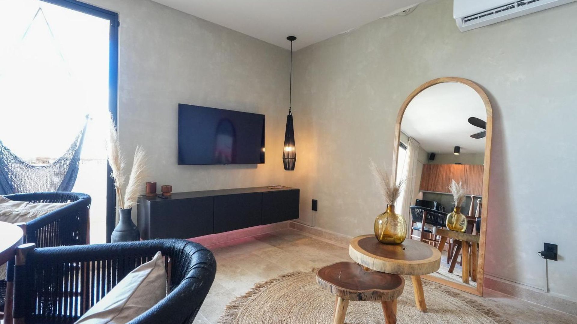 Aldea Dream Modern Designer 2 Floor Penthouse Sleeps 8 Apartment
