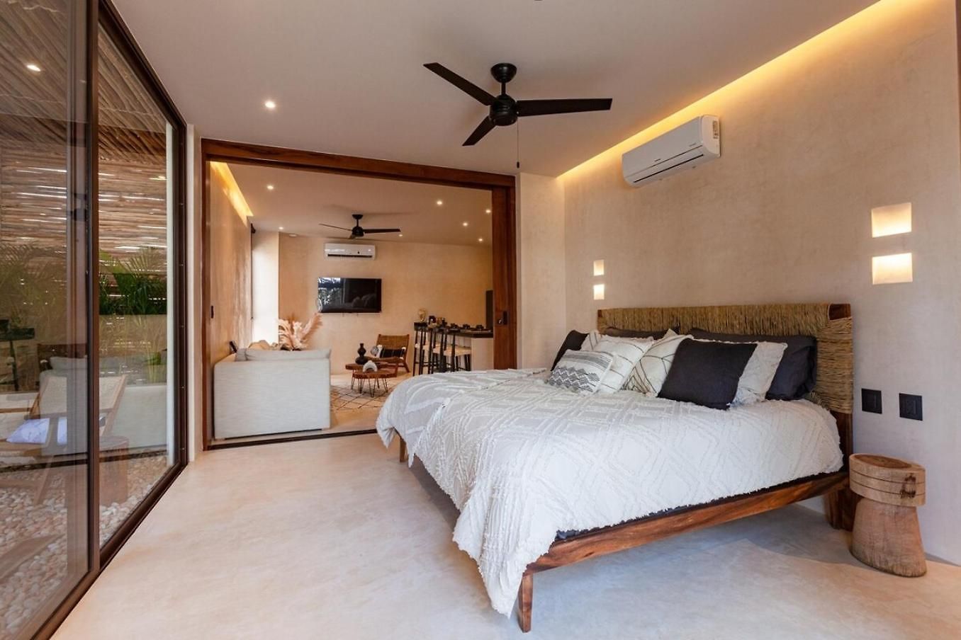 Encanto Luxe Jungle 10min Beachhot Tubking *