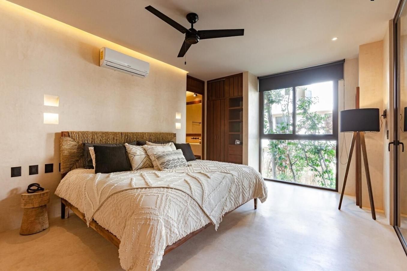 Encanto Luxe Jungle 10min Beachhot Tubking *