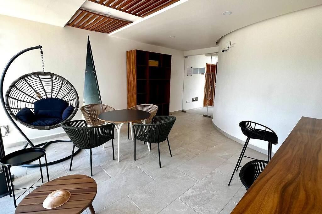 Spacious Penthouse With Pool Apartamento *