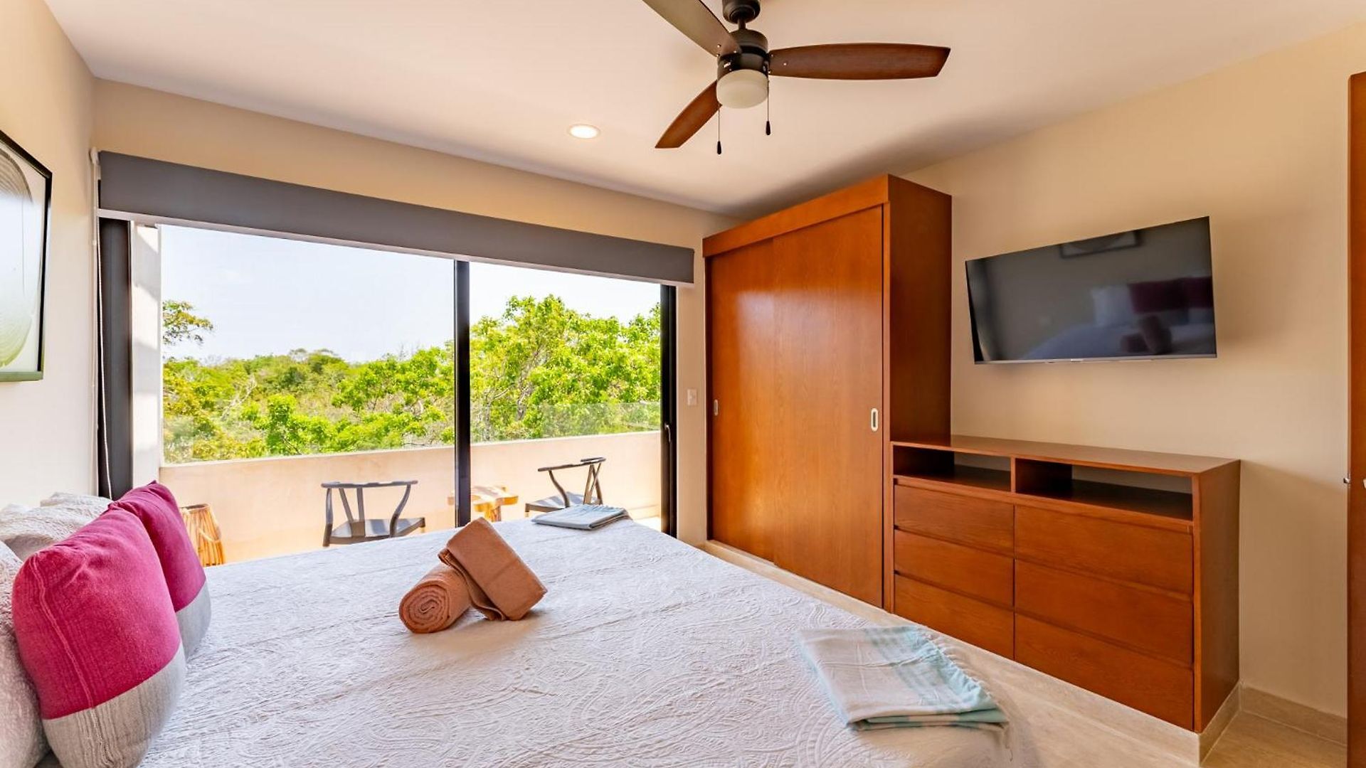 Apartment Luxury Gym Jacuzzi Wifi Starlink *