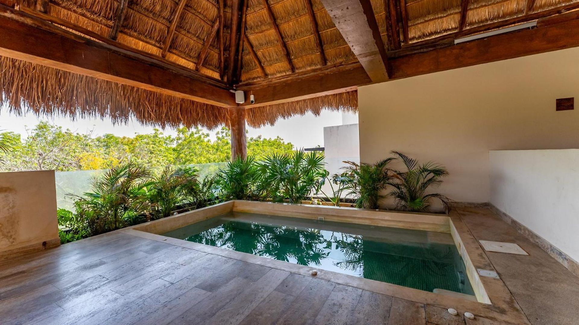 Apartment Luxury Gym Jacuzzi Wifi Starlink