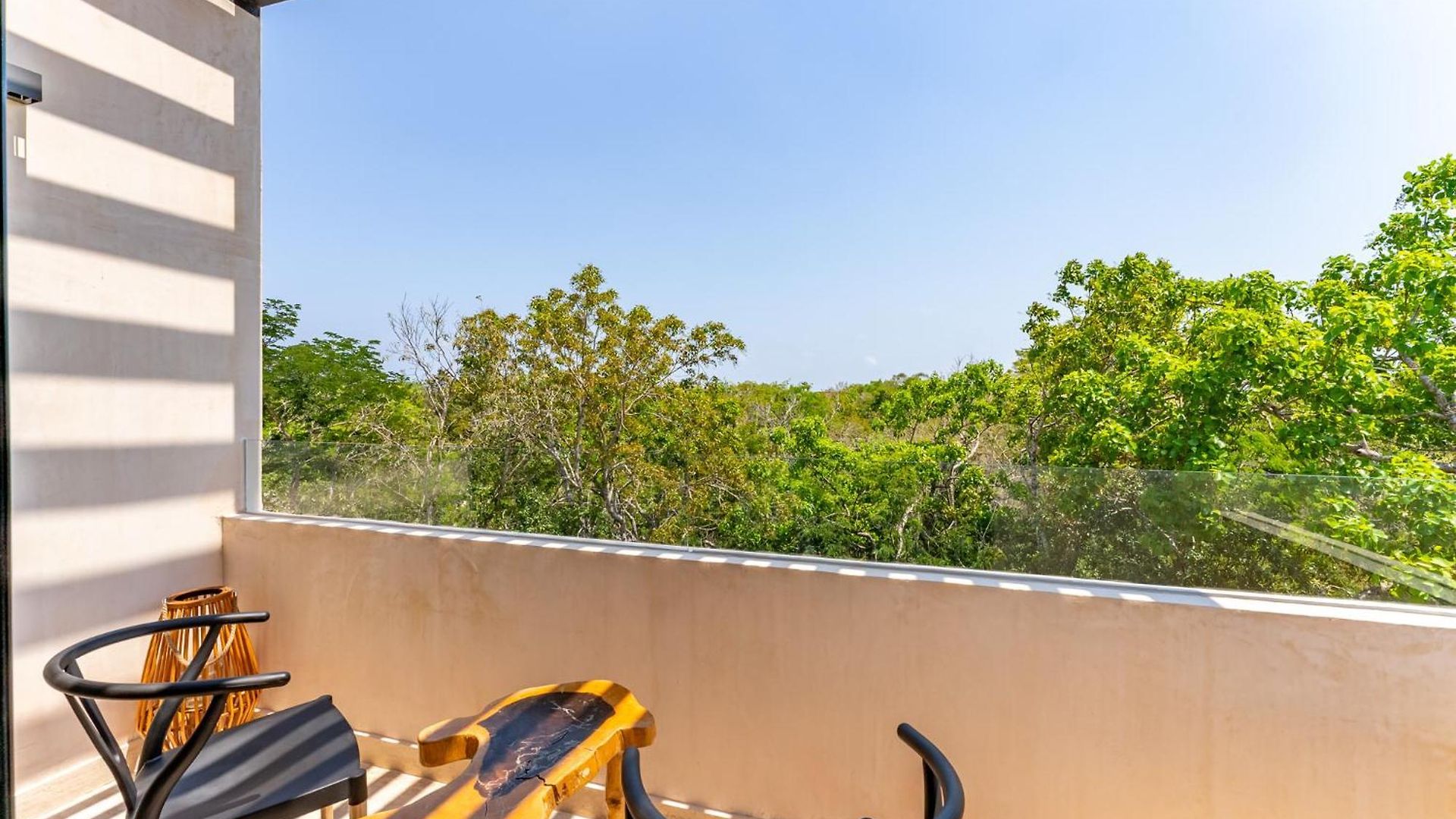 Apartment Luxury Gym Jacuzzi Wifi Starlink *