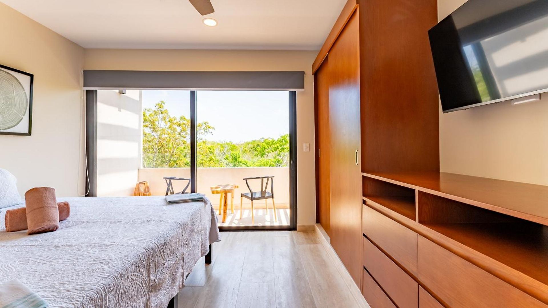 Apartment Luxury Gym Jacuzzi Wifi Starlink