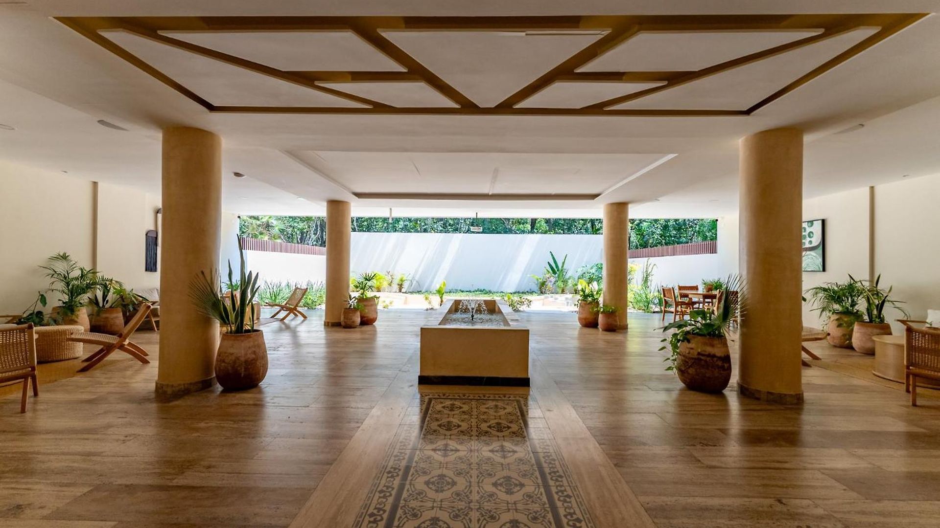 Luxury Gym Jacuzzi Wifi Starlink Apartment *