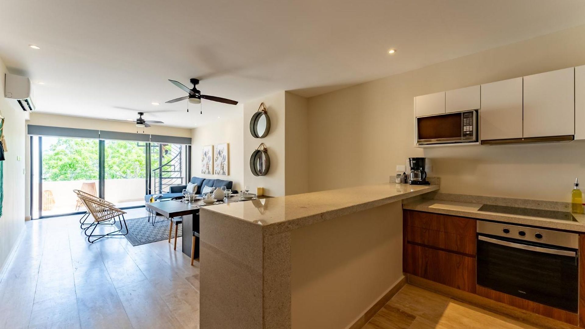 Luxury Gym Jacuzzi Wifi Starlink Apartment
