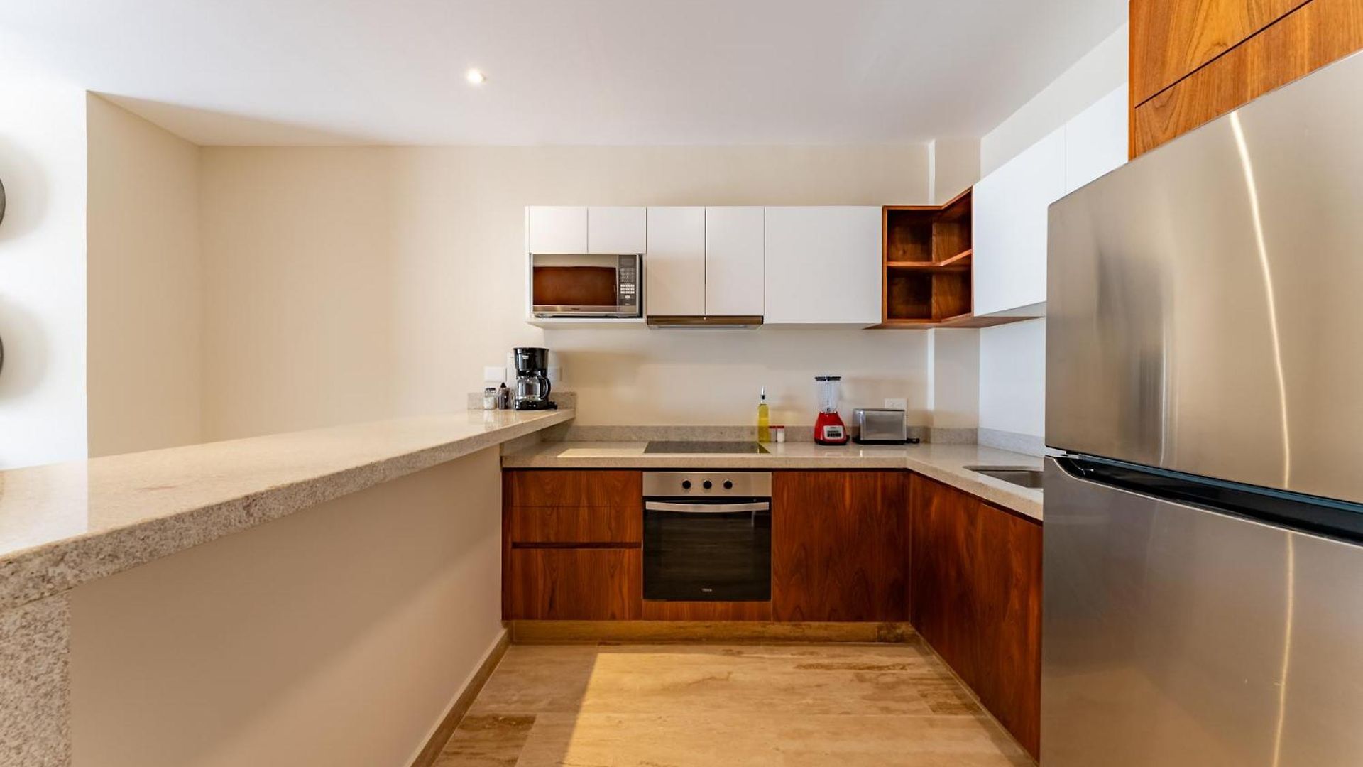 Apartment Luxury Gym Jacuzzi Wifi Starlink