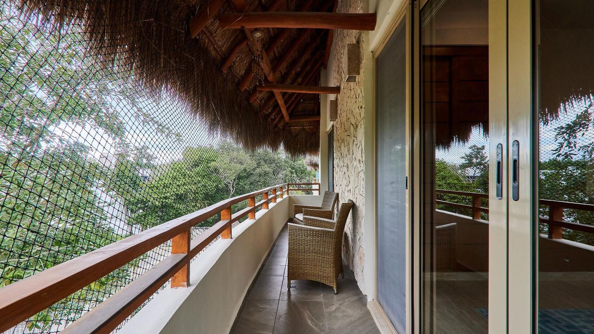 Apartment Aldea Zama Penthouse With Private Rooftop In Gated Community Tulum