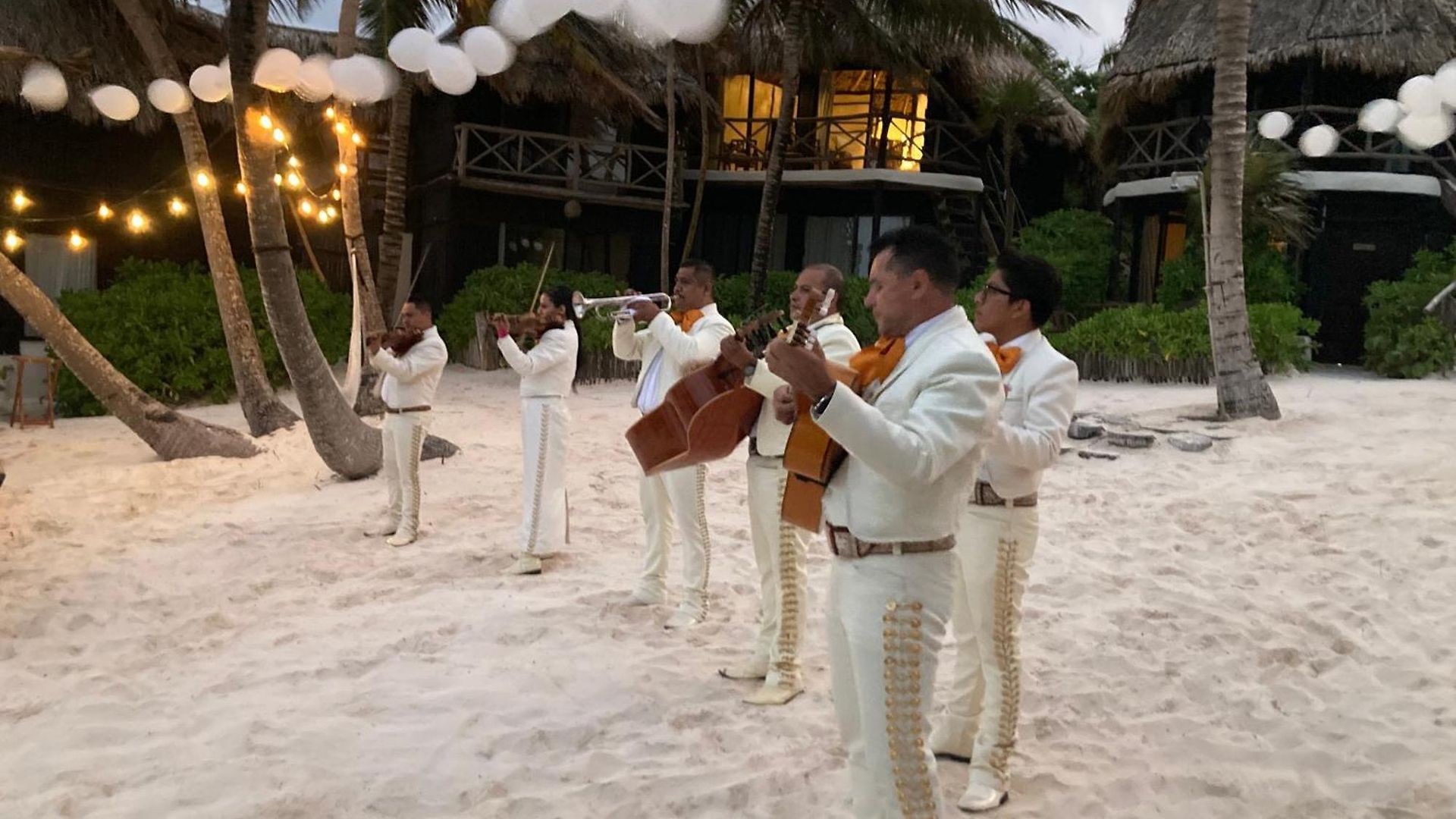 Luv Tulum